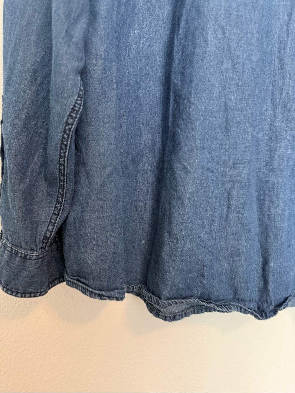 Torrid - Taylor Classic Chambray Button Down Long Sleeve Blue Cotton Shirt - 4X - Picture 14 of 15